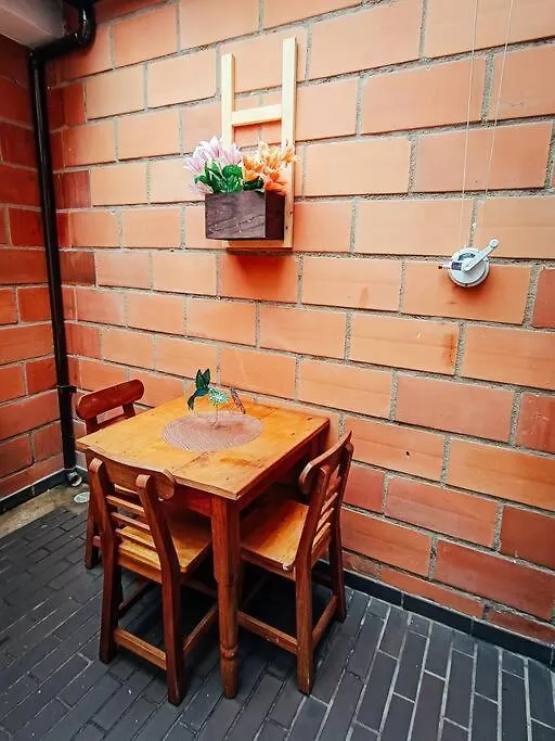 Lindo Apartamento Con Patio Privado. Medellín 0*,  Colombia
